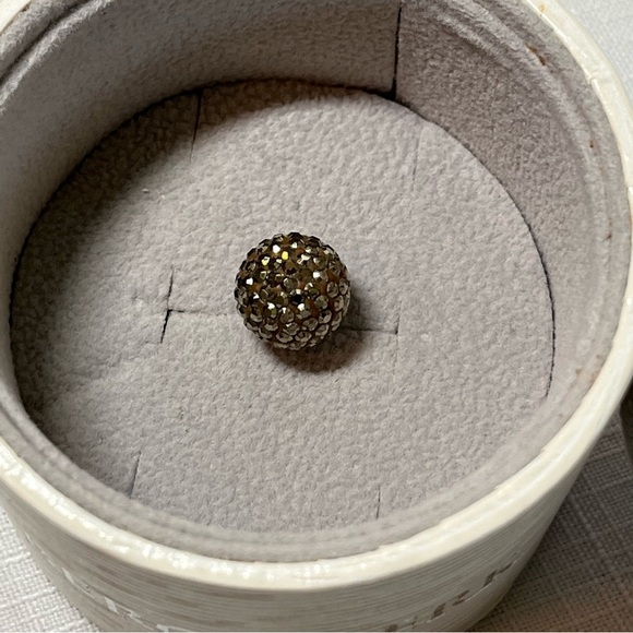 Hillberg & Berk 12mm pyrite sparkle ball earring. 925 posts - Picture 2 of 3